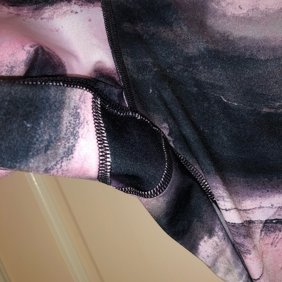 Multi Color Marble Crop Leggings With Hole Accents - Picture 4 of 5